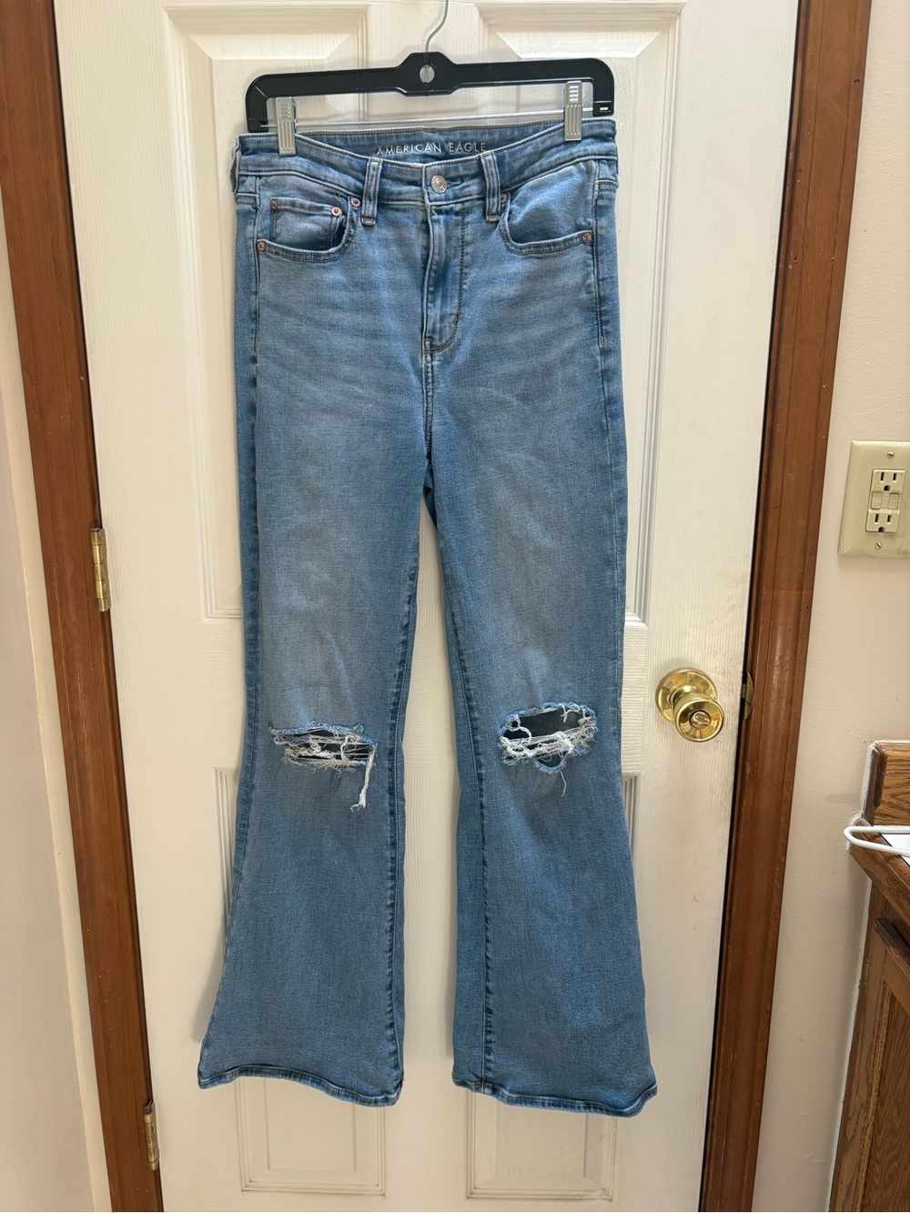 American Eagle Outfitters Light Blue Distressed Flared Jeans - Picture 1 of 5